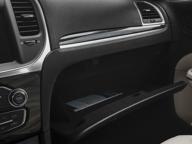 2017 Chrysler 300 Limited