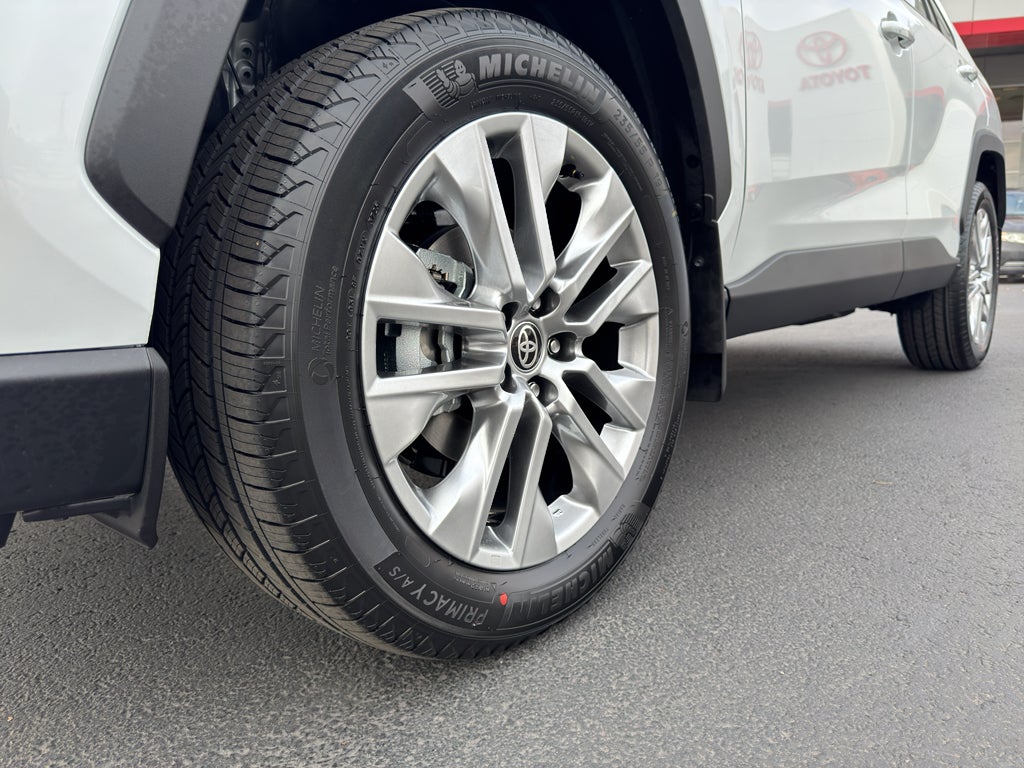 2025 Toyota RAV4 XLE Premium
