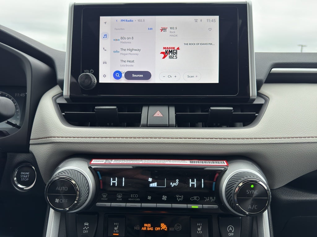 2025 Toyota RAV4 XLE