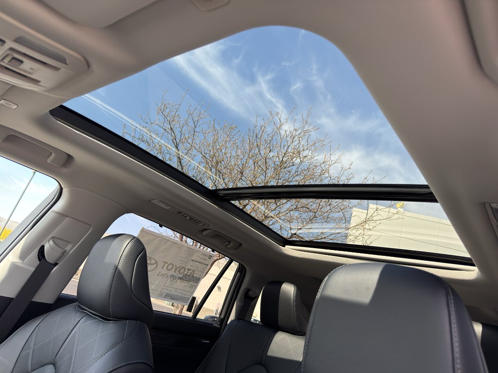 2026 Toyota Highlander Hybrid Hybrid Platinum