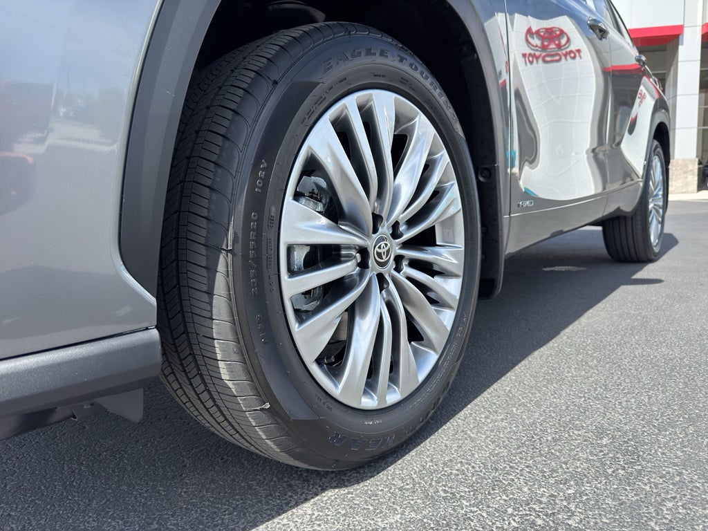 2026 Toyota Highlander Hybrid Hybrid Platinum