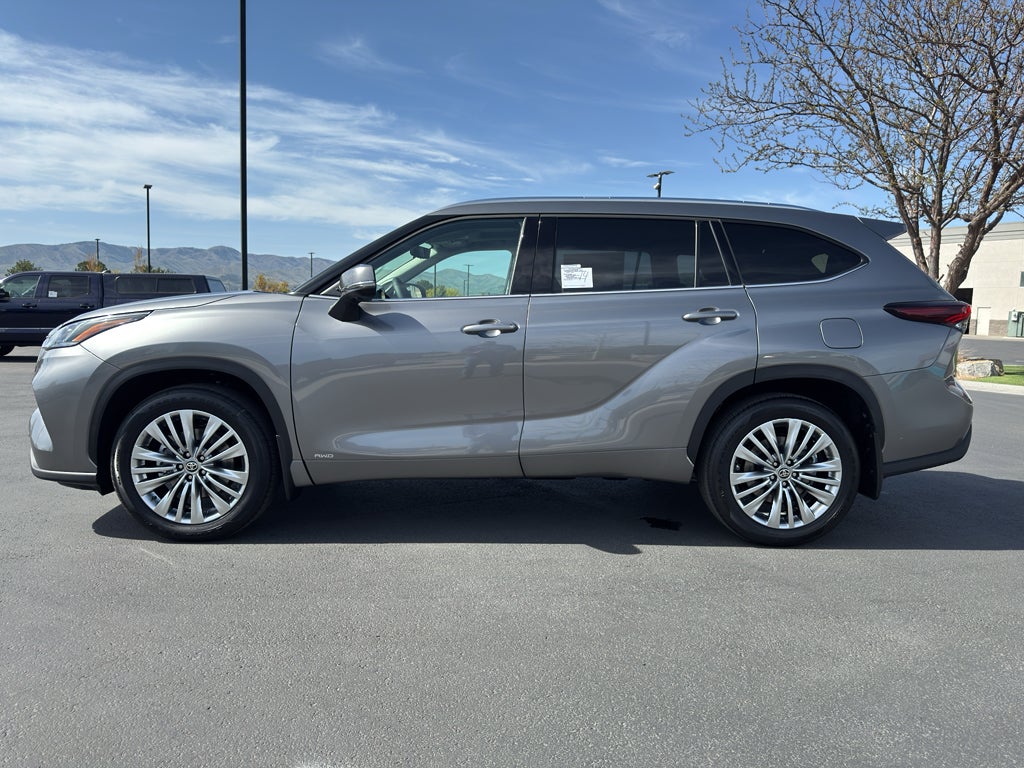 2026 Toyota Highlander Hybrid Hybrid Platinum