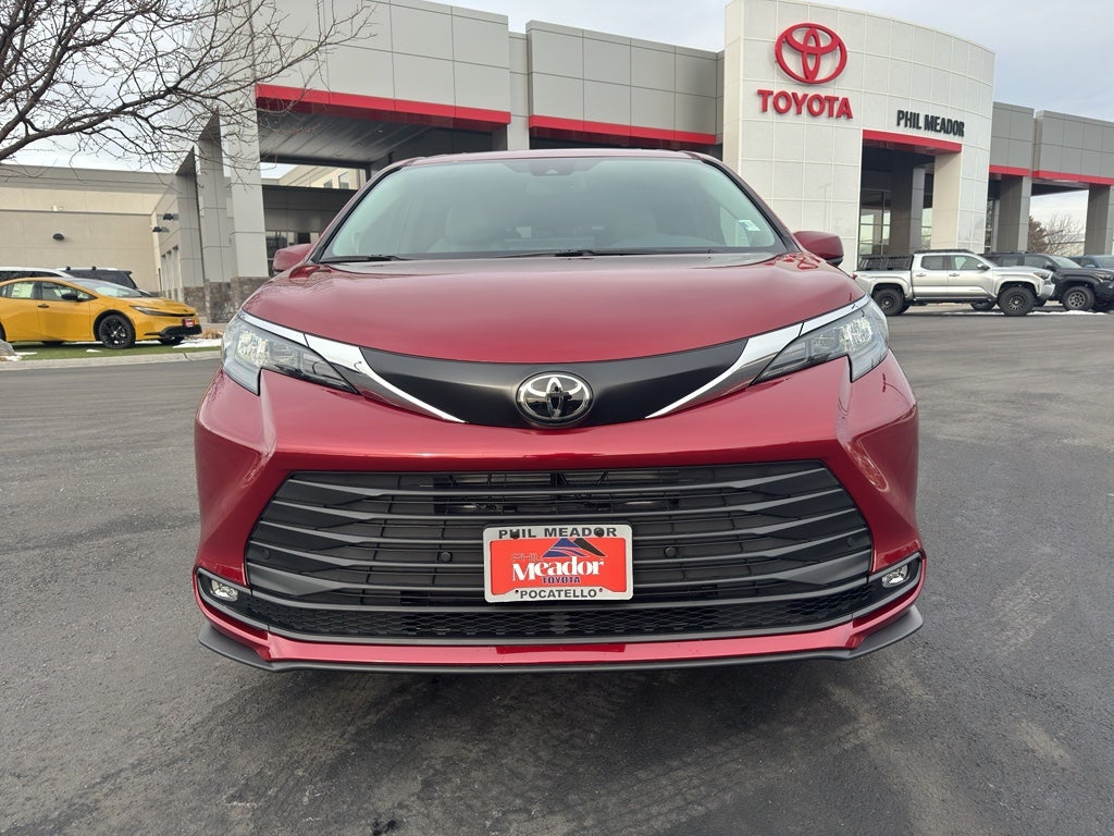 2026 Toyota Sienna XLE