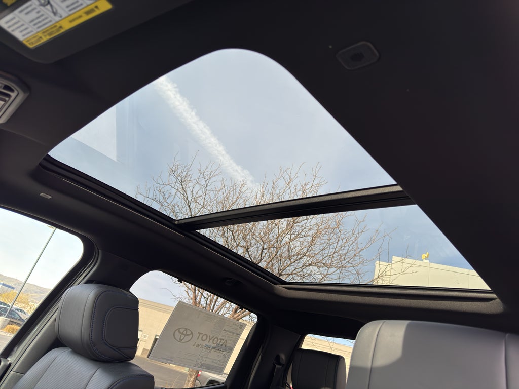 2026 Toyota Tundra i-FORCE MAX Platinum i-FORCE MAX