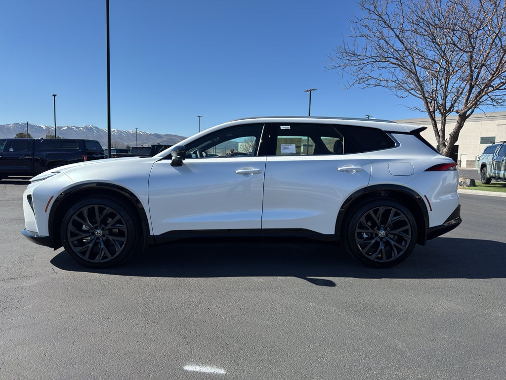 2026 Toyota Toyota Crown Signia Limited