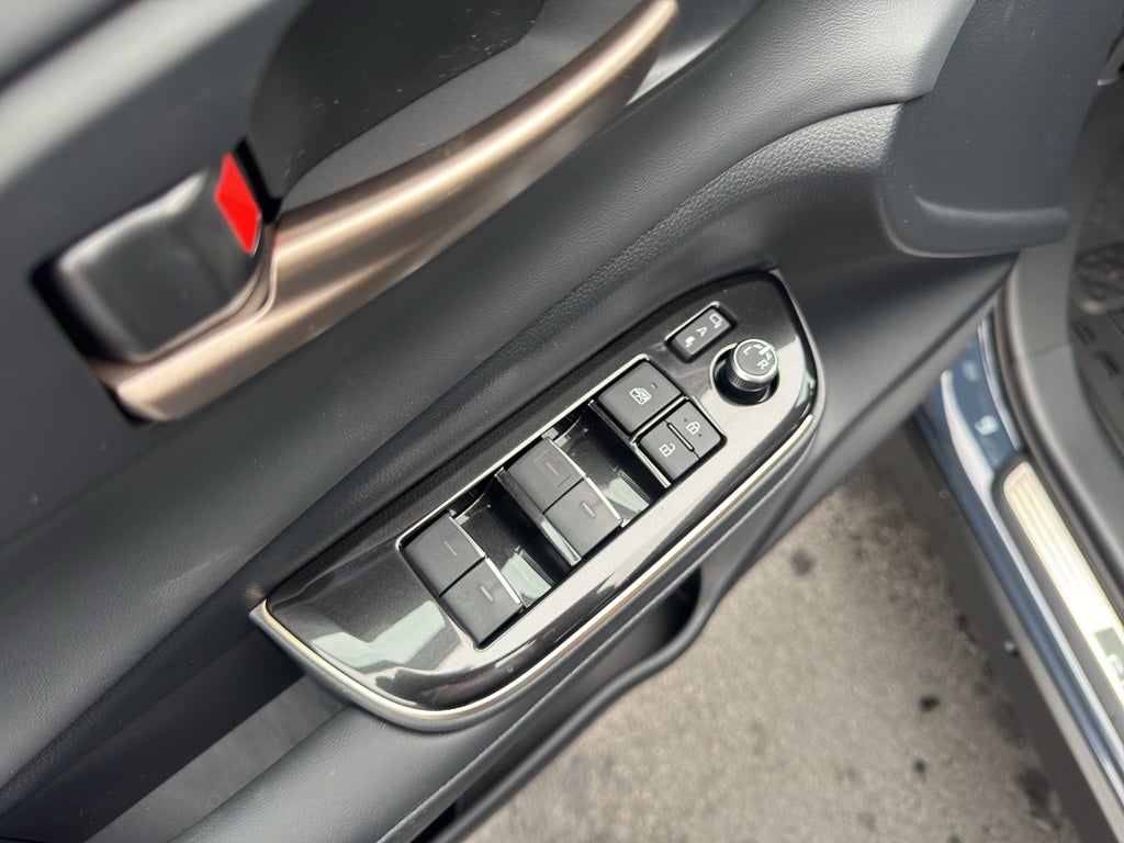 2026 Toyota Toyota Crown Signia Limited