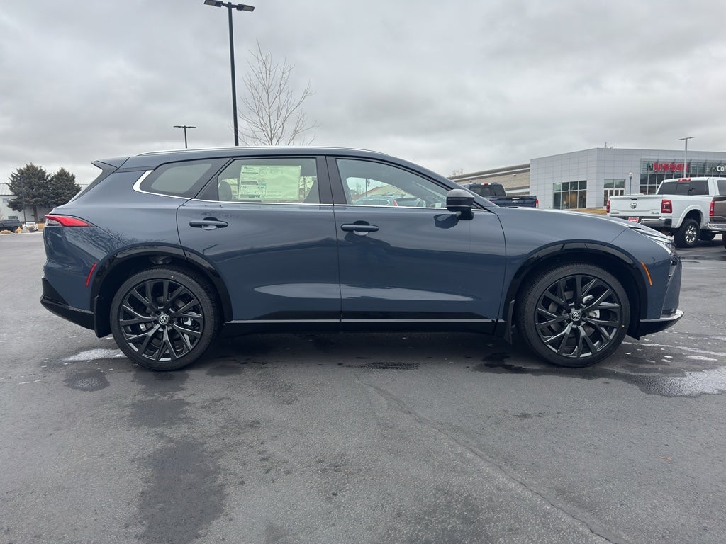 2026 Toyota Toyota Crown Signia Limited