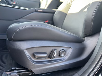 2025 Toyota Toyota Crown Signia Limited