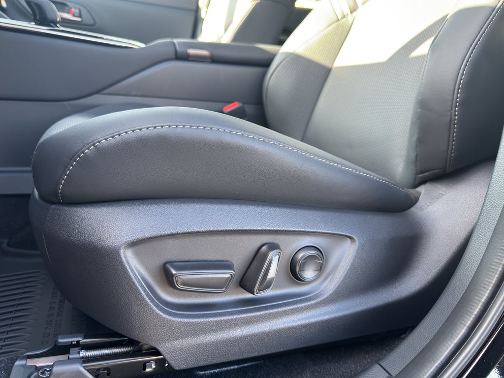 2025 Toyota Toyota Crown Signia Limited