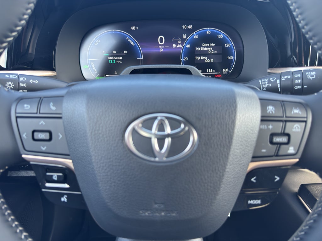 2025 Toyota Toyota Crown Signia Limited