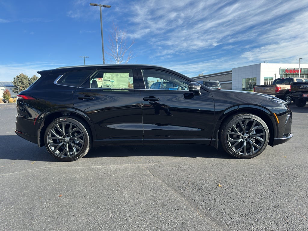 2025 Toyota Toyota Crown Signia Limited