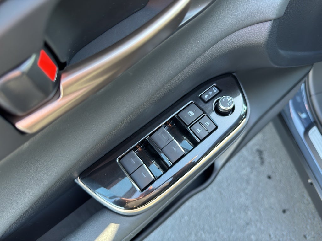 2025 Toyota Toyota Crown Signia Limited