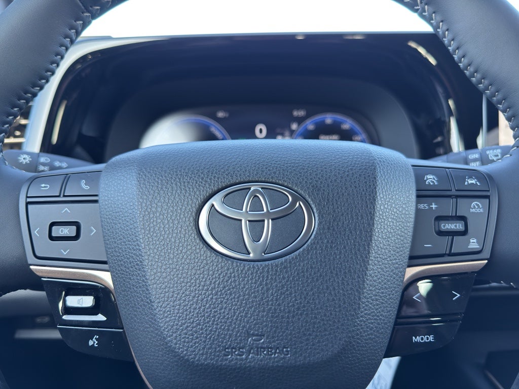 2025 Toyota Toyota Crown Signia Limited