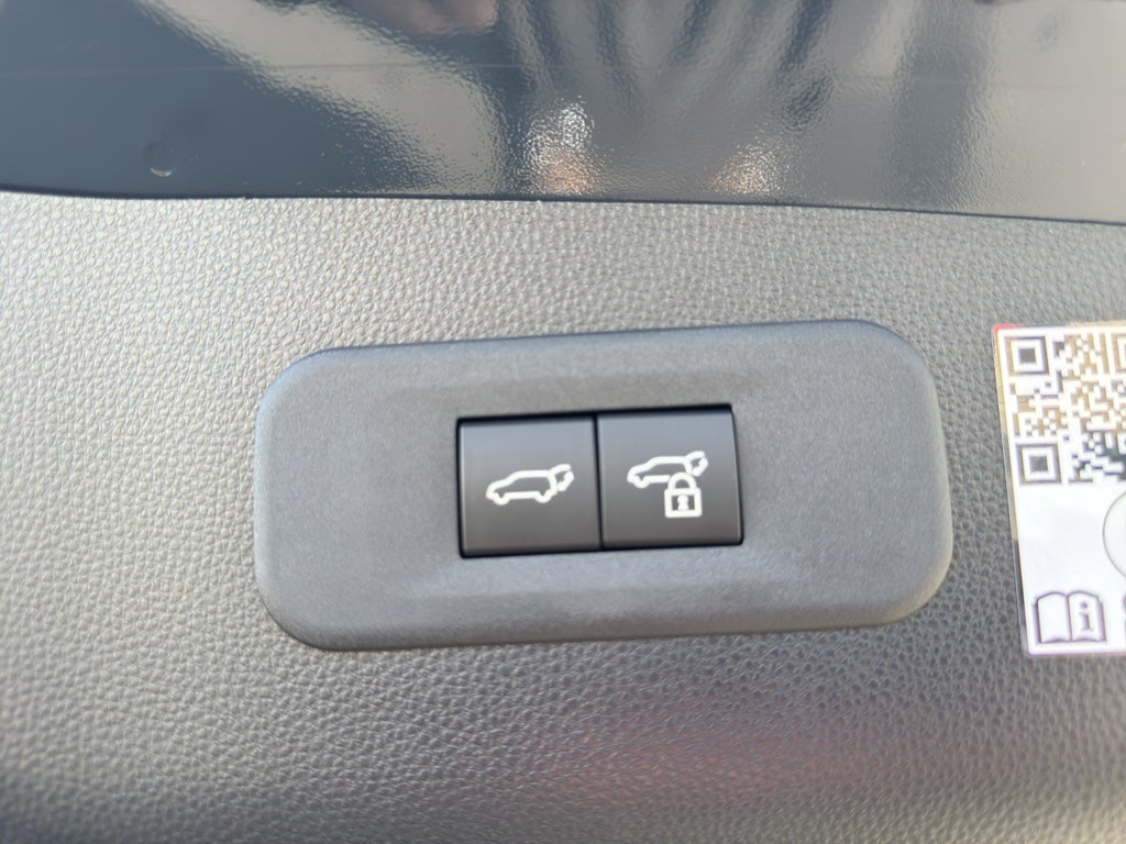 2025 Toyota Toyota Crown Signia Limited