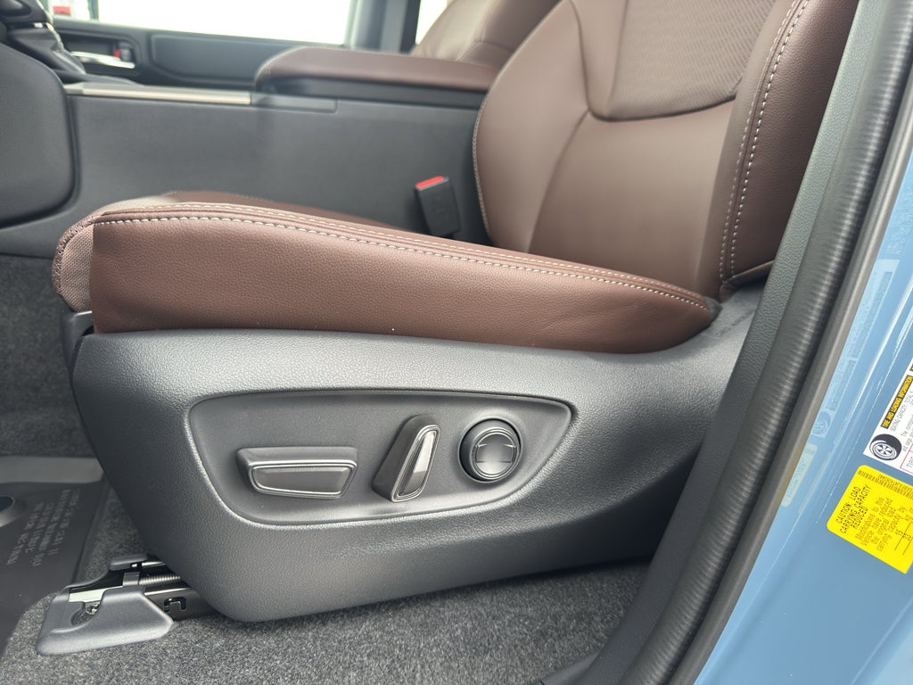 2026 Toyota Land Cruiser 4WD (Natl)