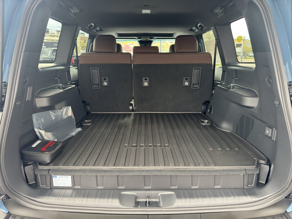 2026 Toyota Land Cruiser 4WD (Natl)