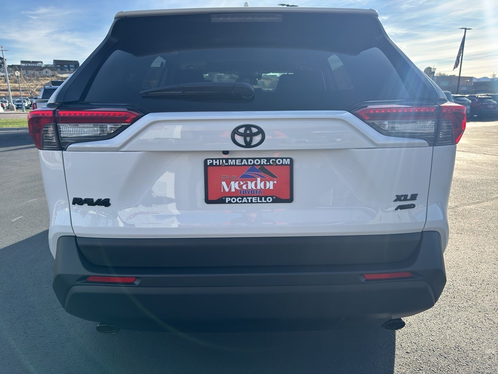 2025 Toyota RAV4 XLE