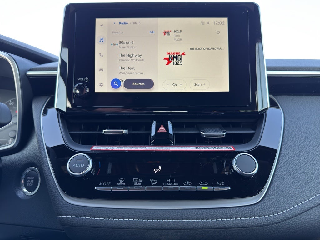 2026 Toyota Corolla Hatchback SE