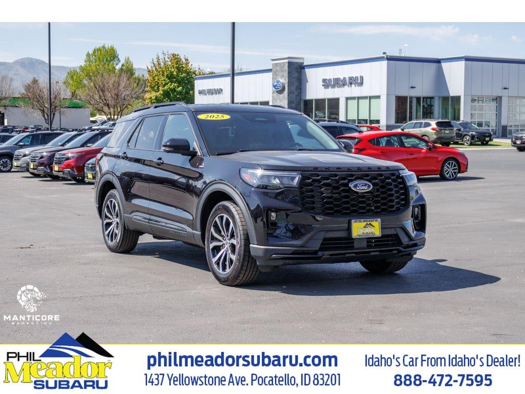 2025 Ford Explorer ST-Line