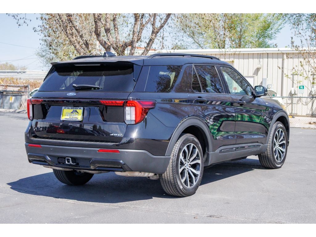 2025 Ford Explorer ST-Line