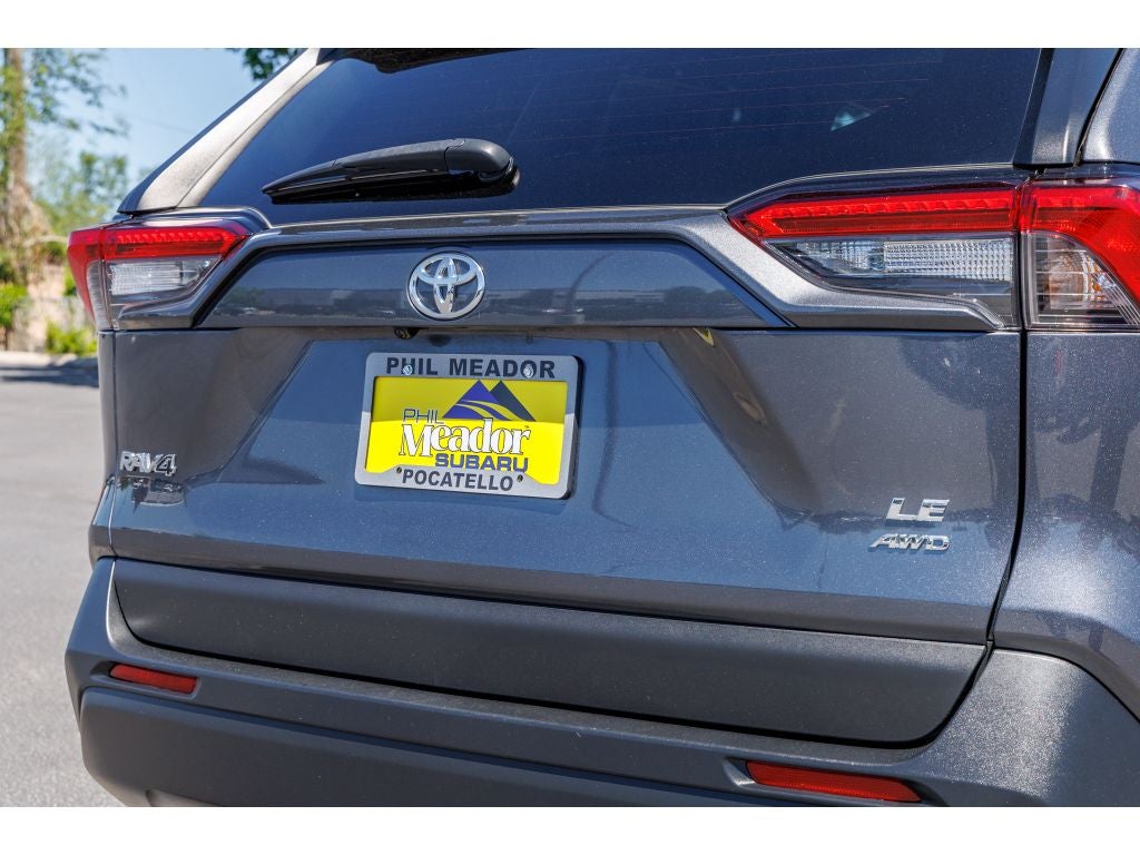 2021 Toyota RAV4 LE
