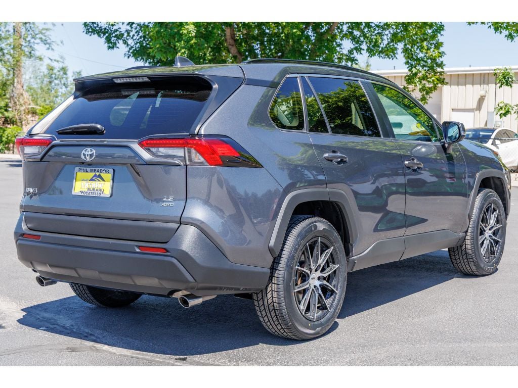 2021 Toyota RAV4 LE
