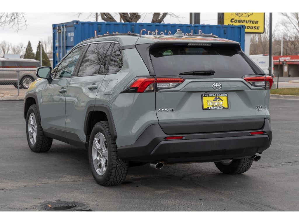 2021 Toyota RAV4 XLE
