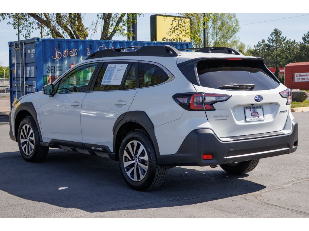 2025 Subaru Outback Premium
