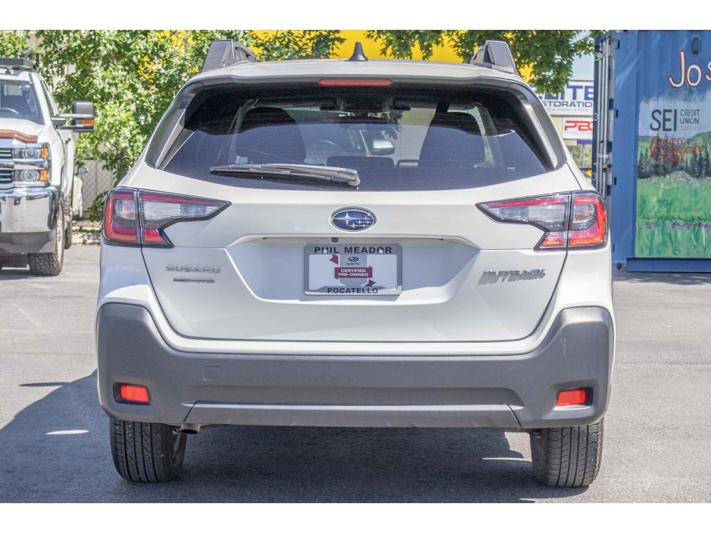 2025 Subaru Outback Premium
