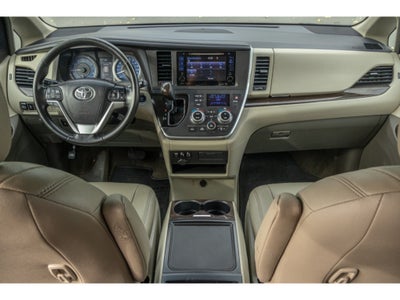 2015 Toyota Sienna XLE