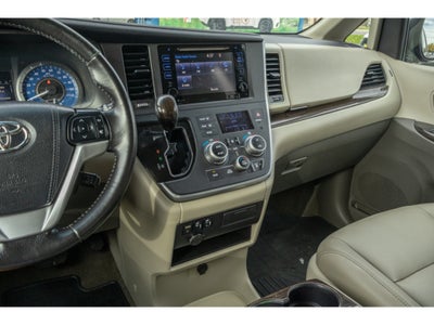 2015 Toyota Sienna XLE