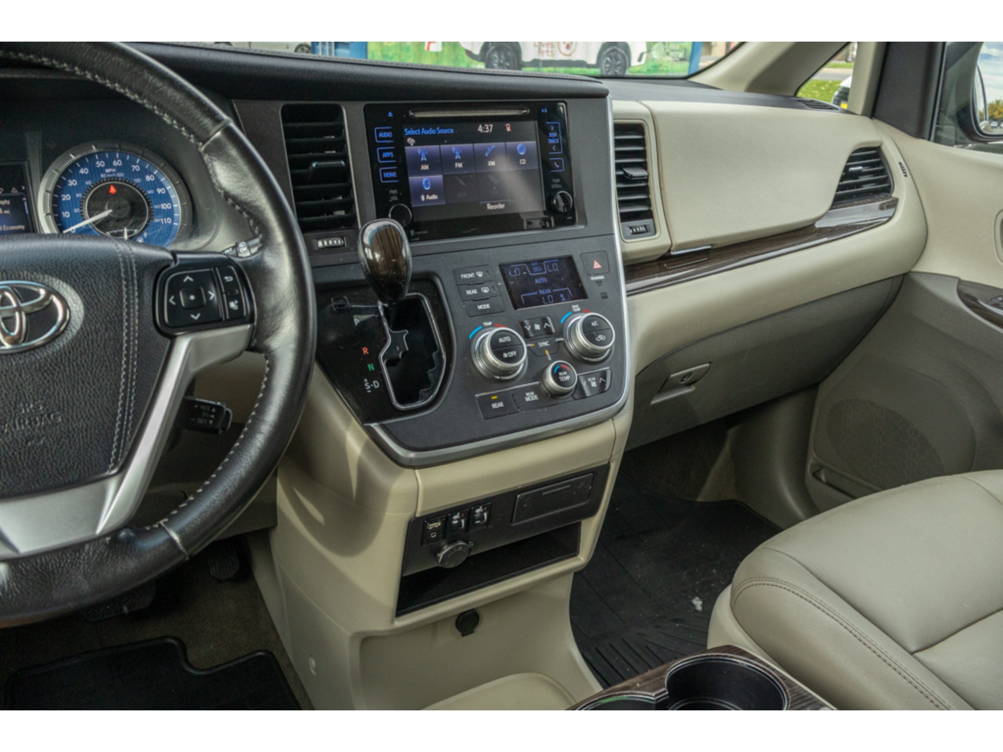2015 Toyota Sienna XLE
