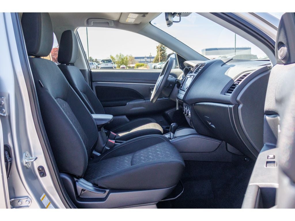 2025 Mitsubishi Outlander Sport ES