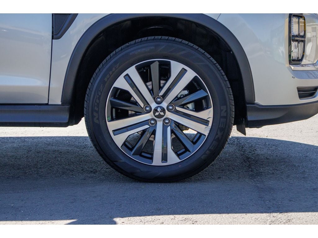 2025 Mitsubishi Outlander Sport ES