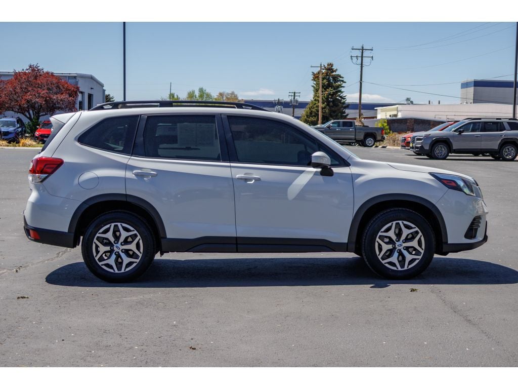 2022 Subaru Forester Premium