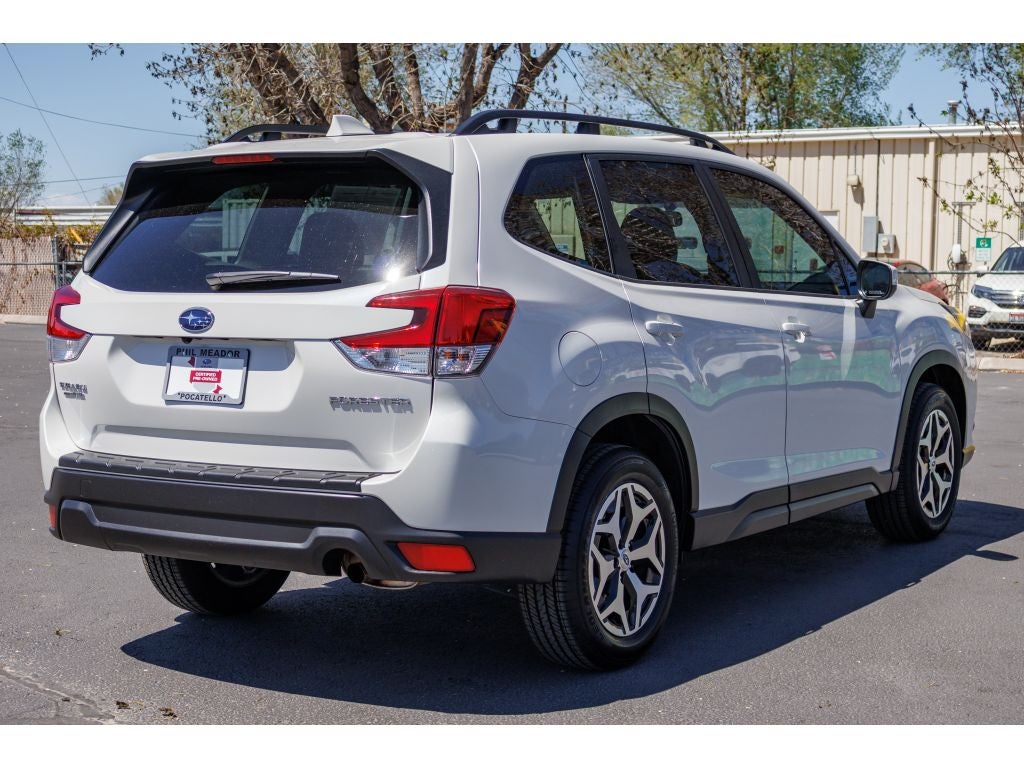 2022 Subaru Forester Premium