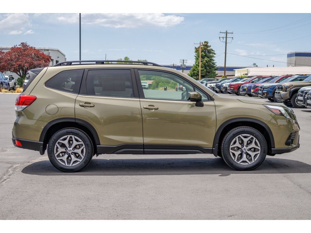 2024 Subaru Forester Premium