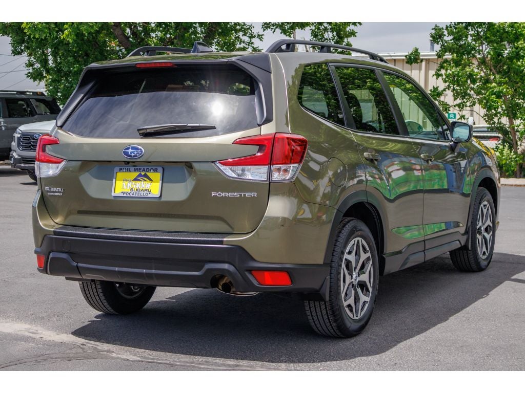 2024 Subaru Forester Premium