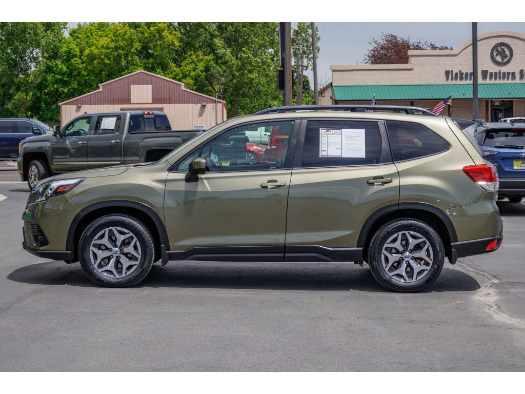 2024 Subaru Forester Premium