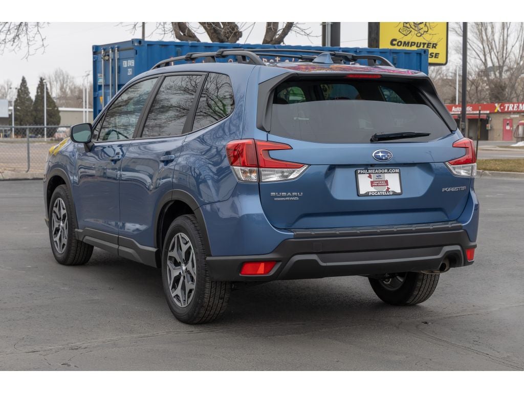 2023 Subaru Forester Premium