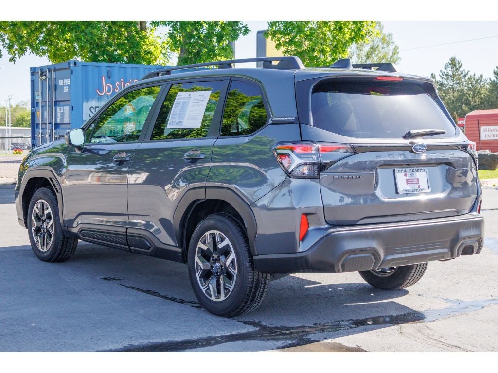 2025 Subaru Forester Premium