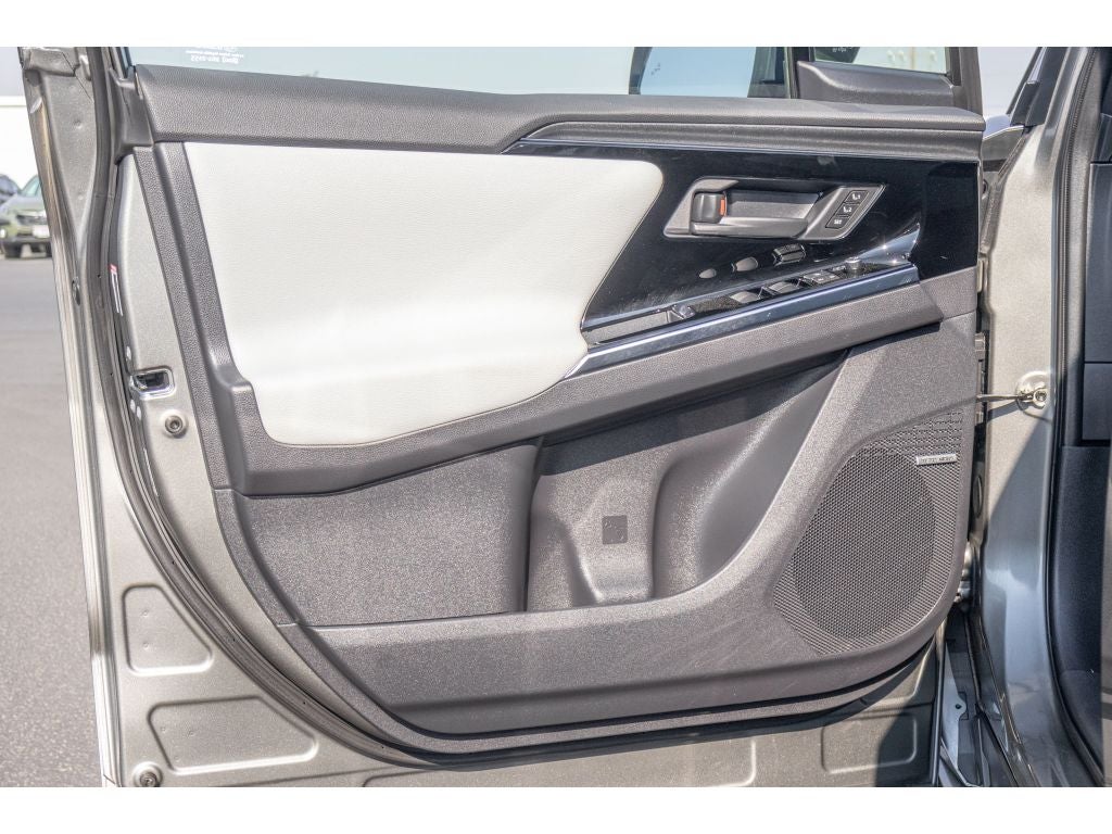 2023 Subaru Solterra Touring