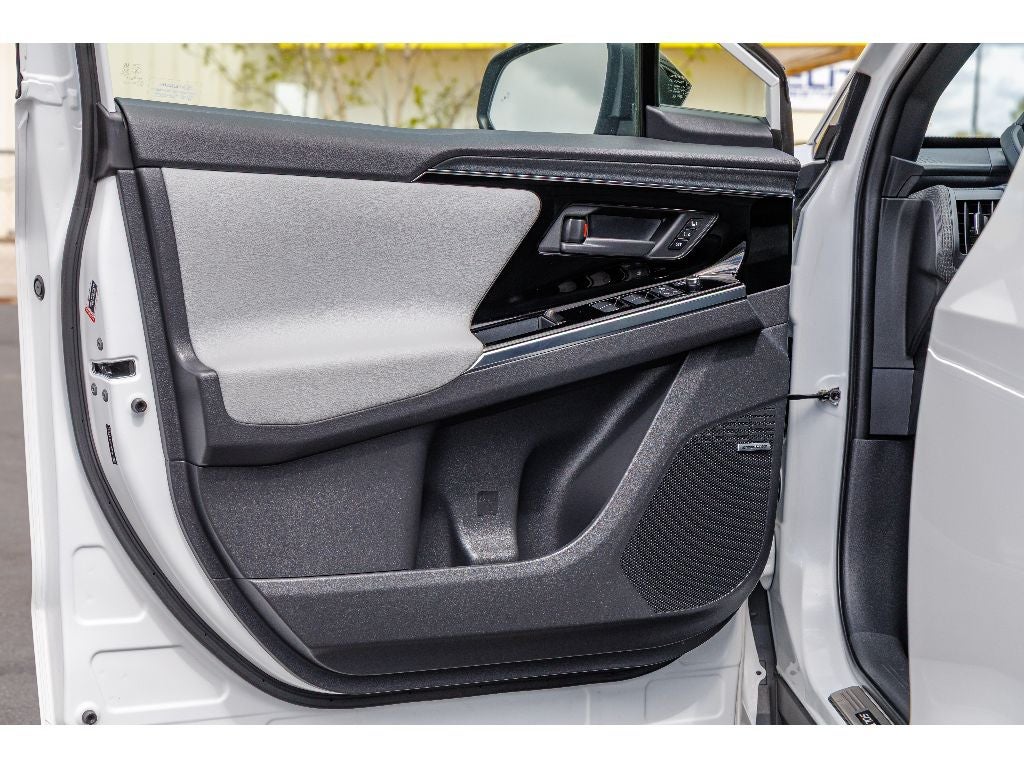 2023 Subaru Solterra Touring