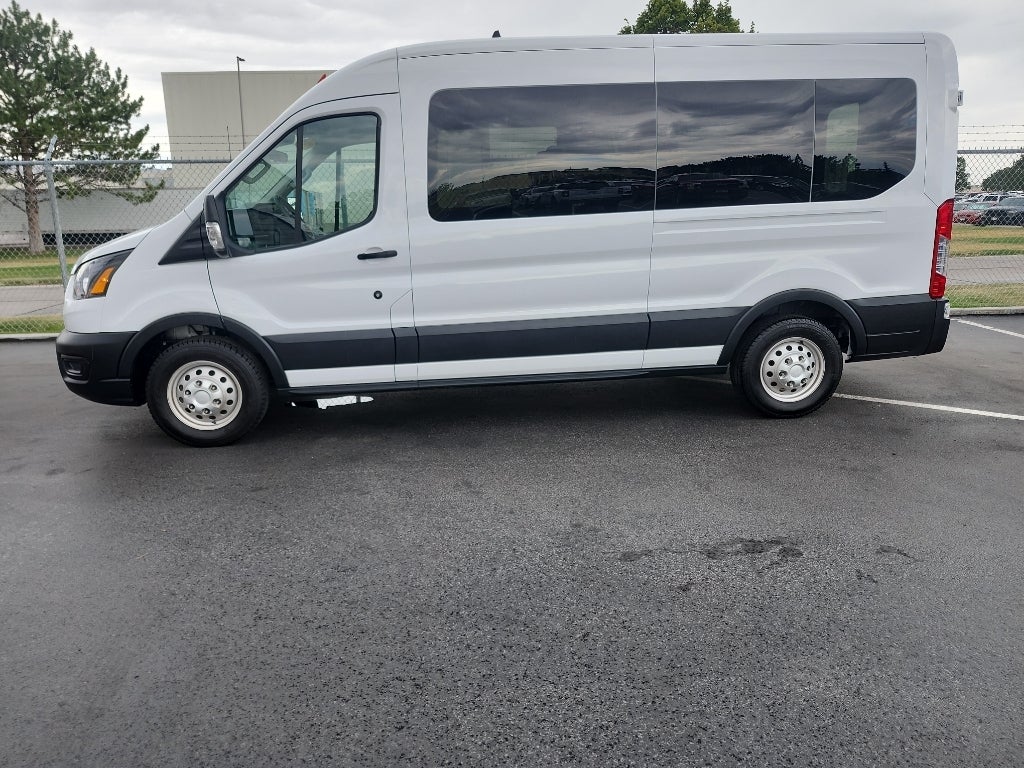2025 Ford Transit Wagon XL
