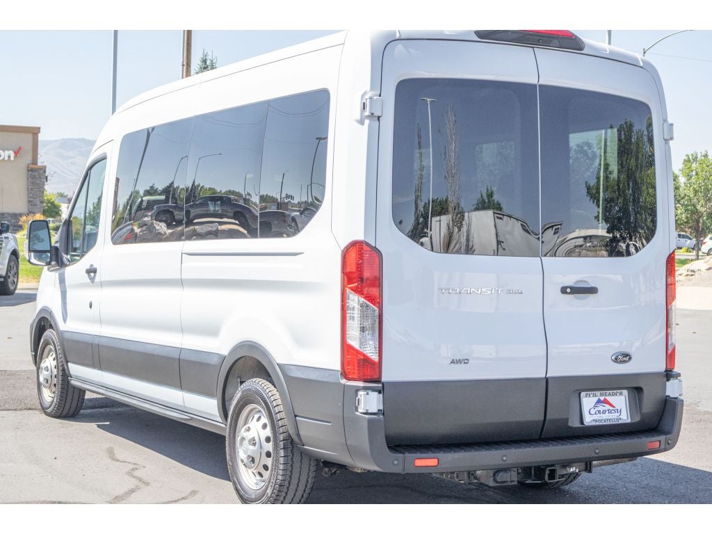2025 Ford Transit Wagon XL