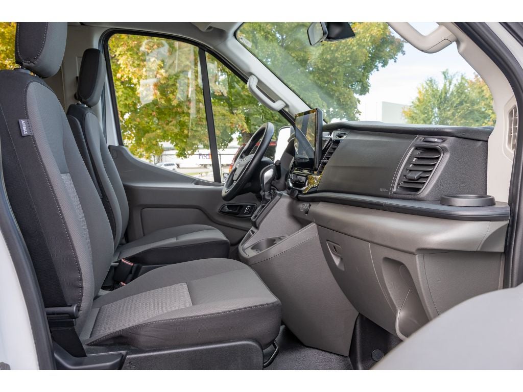 2024 Ford Transit Wagon XLT