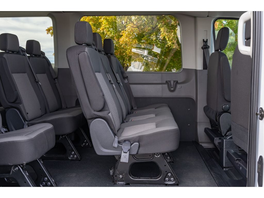 2024 Ford Transit Wagon XLT