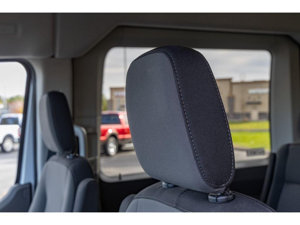 2024 Ford Transit Wagon XLT