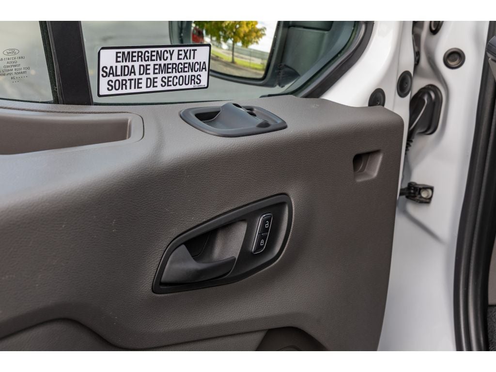 2024 Ford Transit Wagon XLT