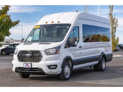2024 Ford Transit Wagon XLT